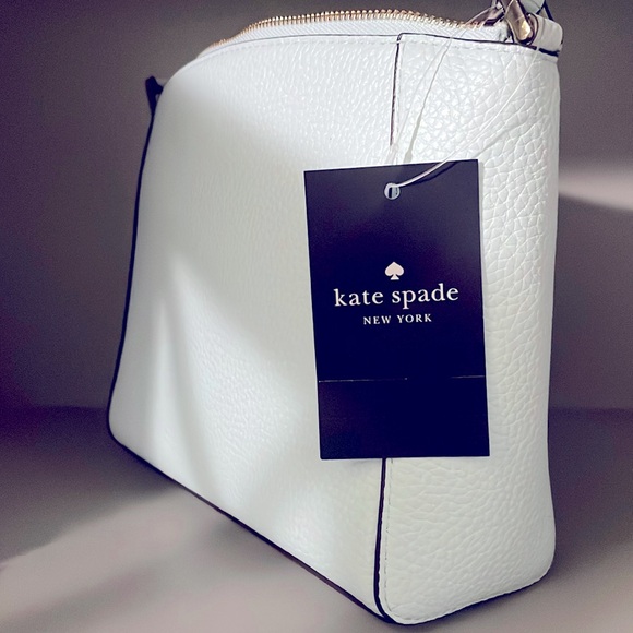 **NWT** Kate Spade Pale Baby Blue Crossbody Bag
Dust Bag included - Picture 4 of 11